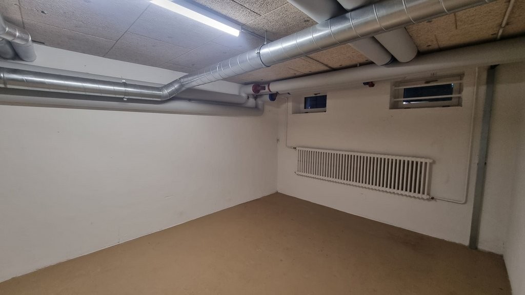 26m² storage room
