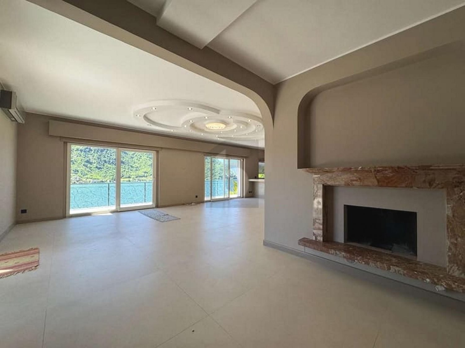 7 ½ Zimmer Villa, Foto 3 von 4