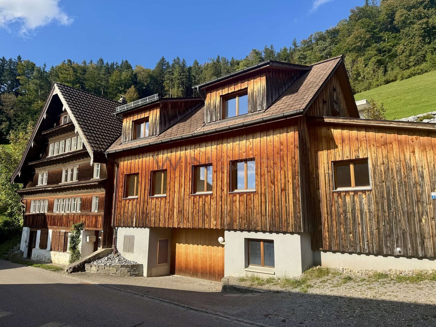 12 rooms multi family house, Foto 1 von 9