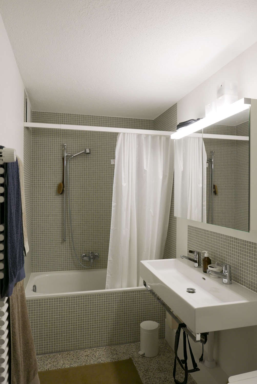 5 rooms apartment