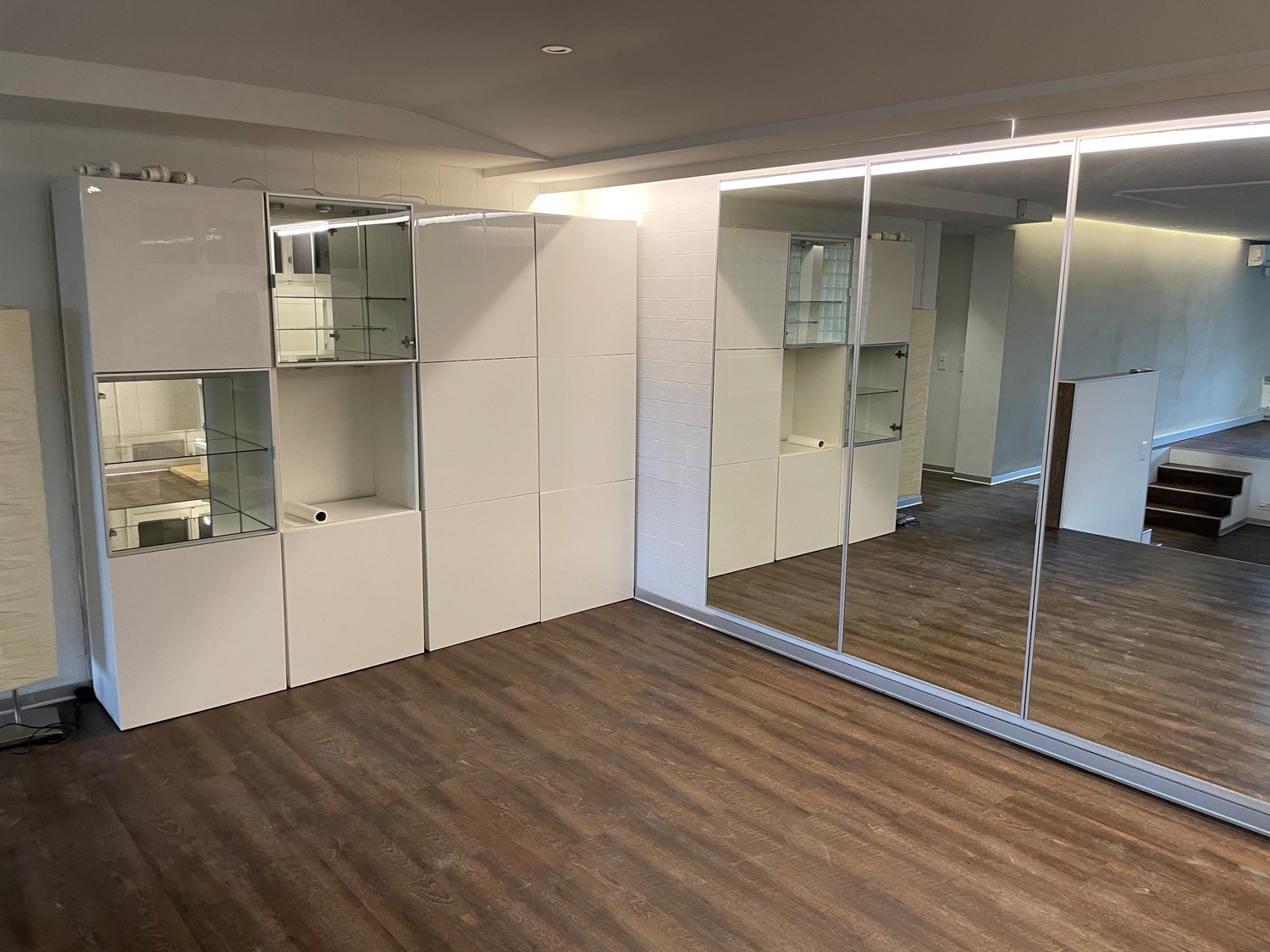 95m² office