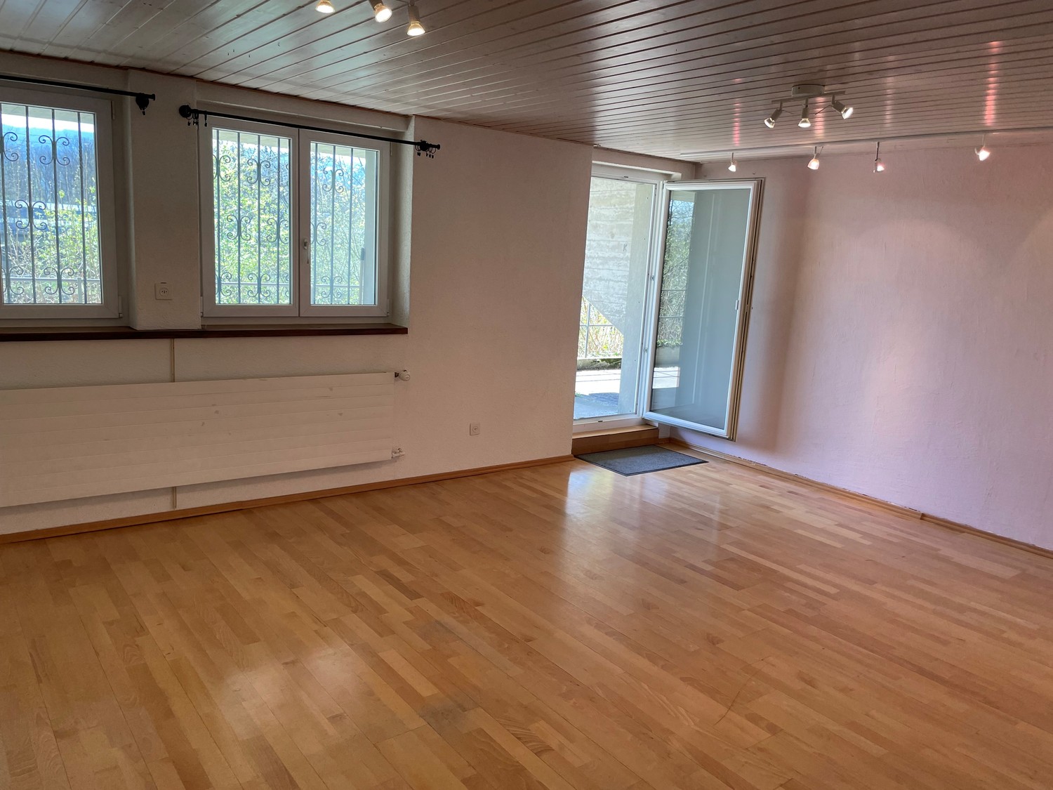 95m² office
