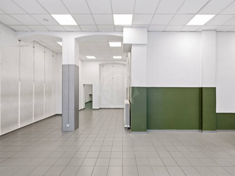 138m² arcade