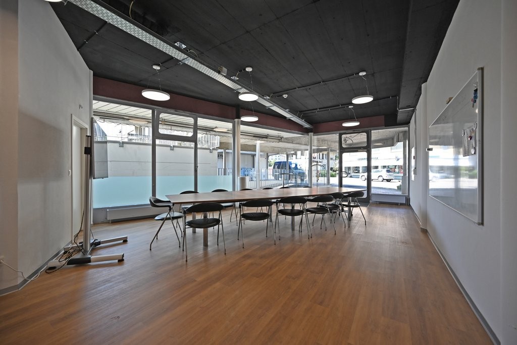 81m² shop, Foto 1 von 6