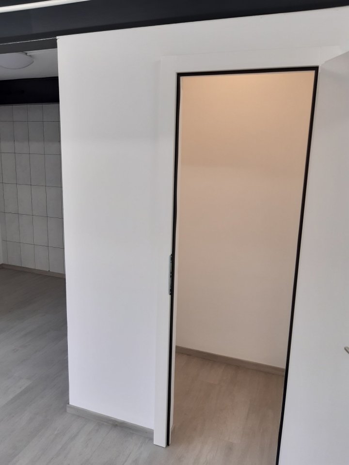 160m² storage room