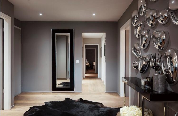 5 rooms apartment