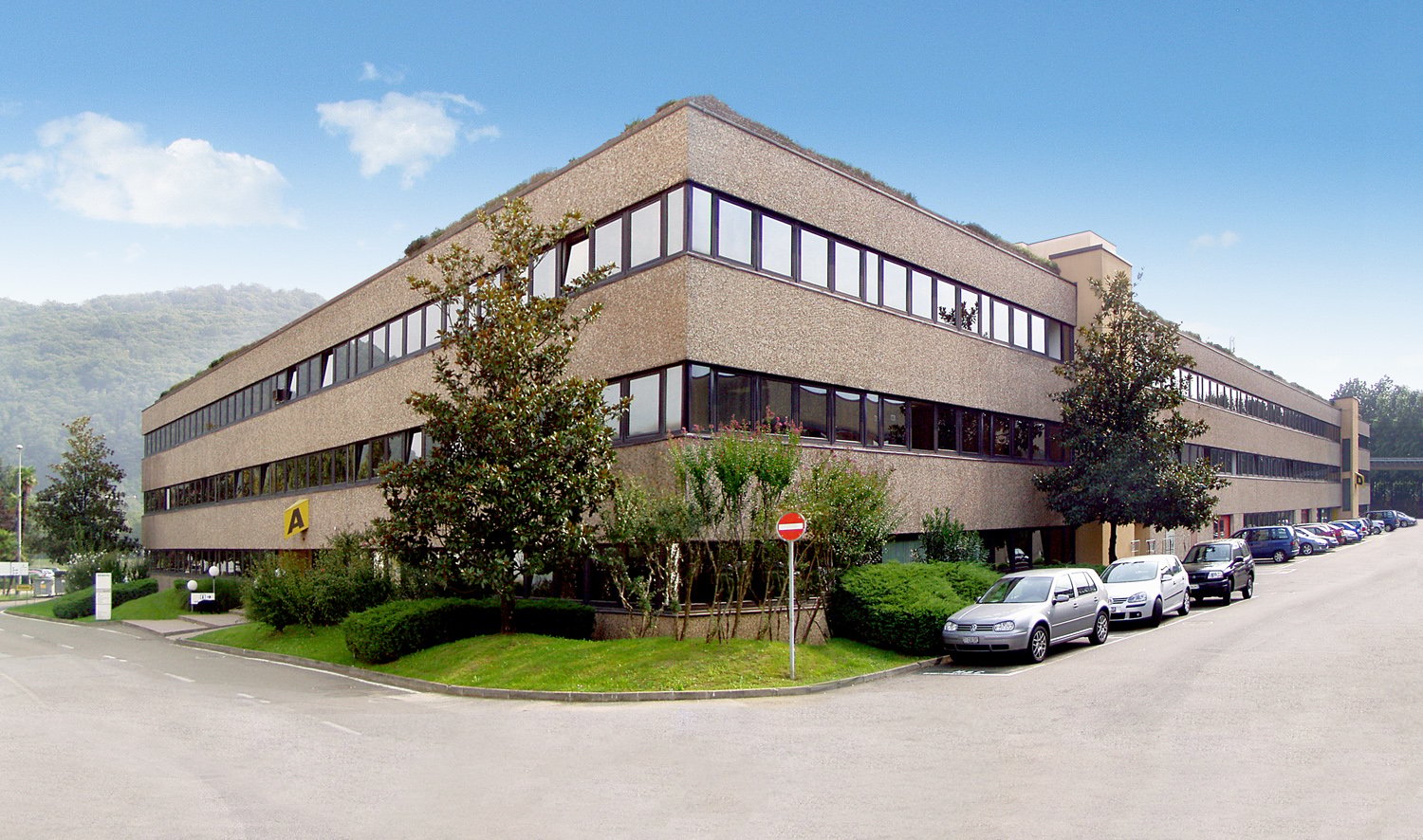 263m² Büro, Foto 2 von 10