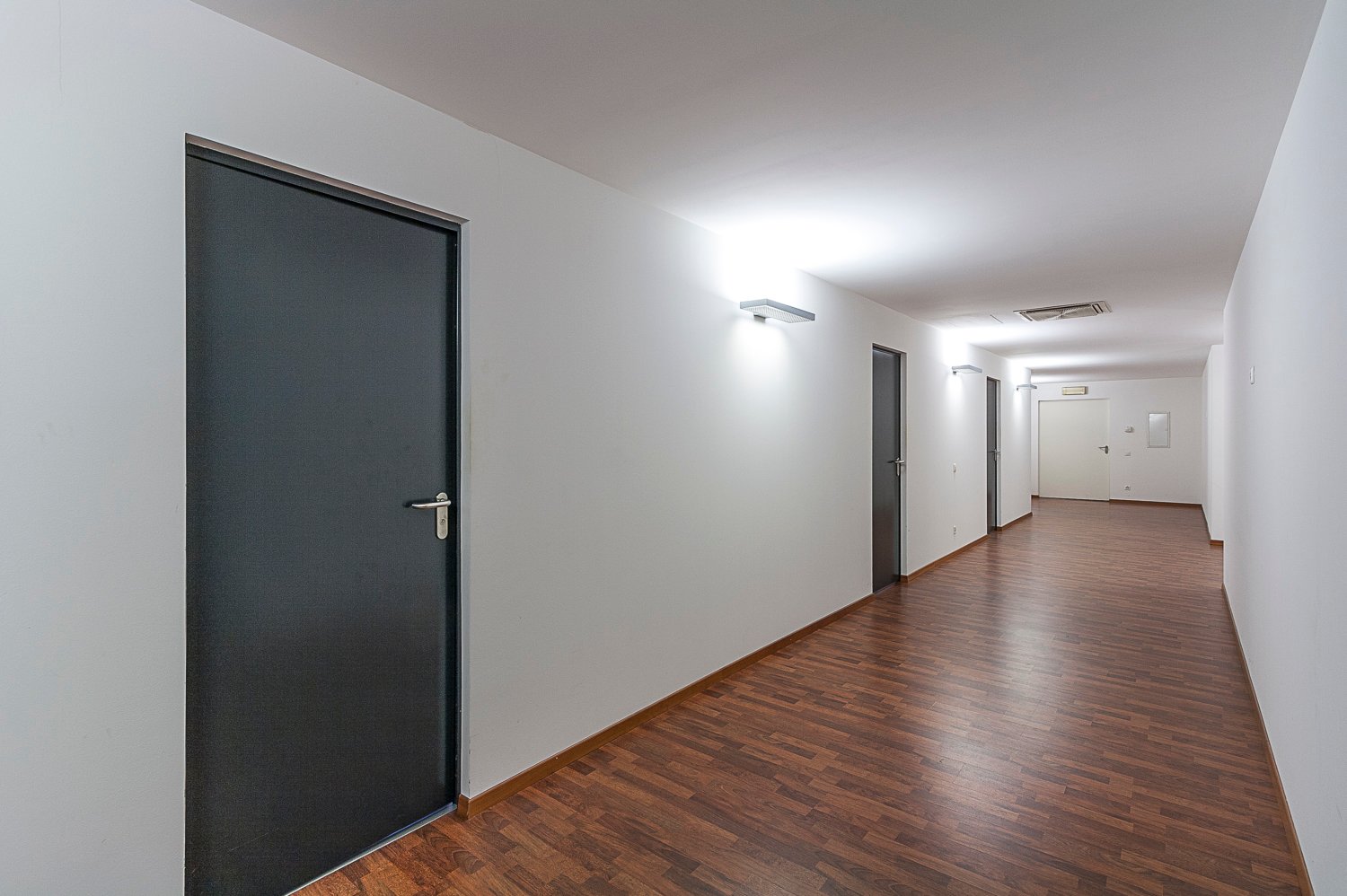 263m² Büro, Foto 4 von 10