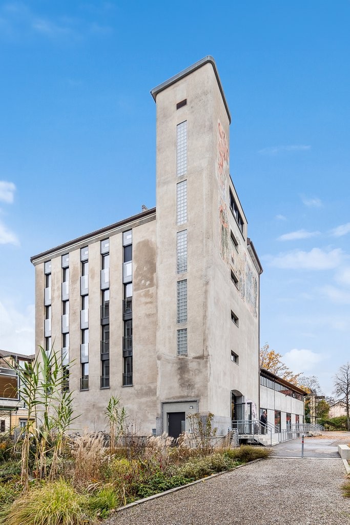 126m² office