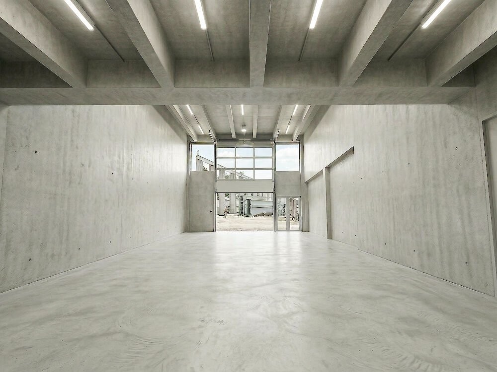 297m² commercial