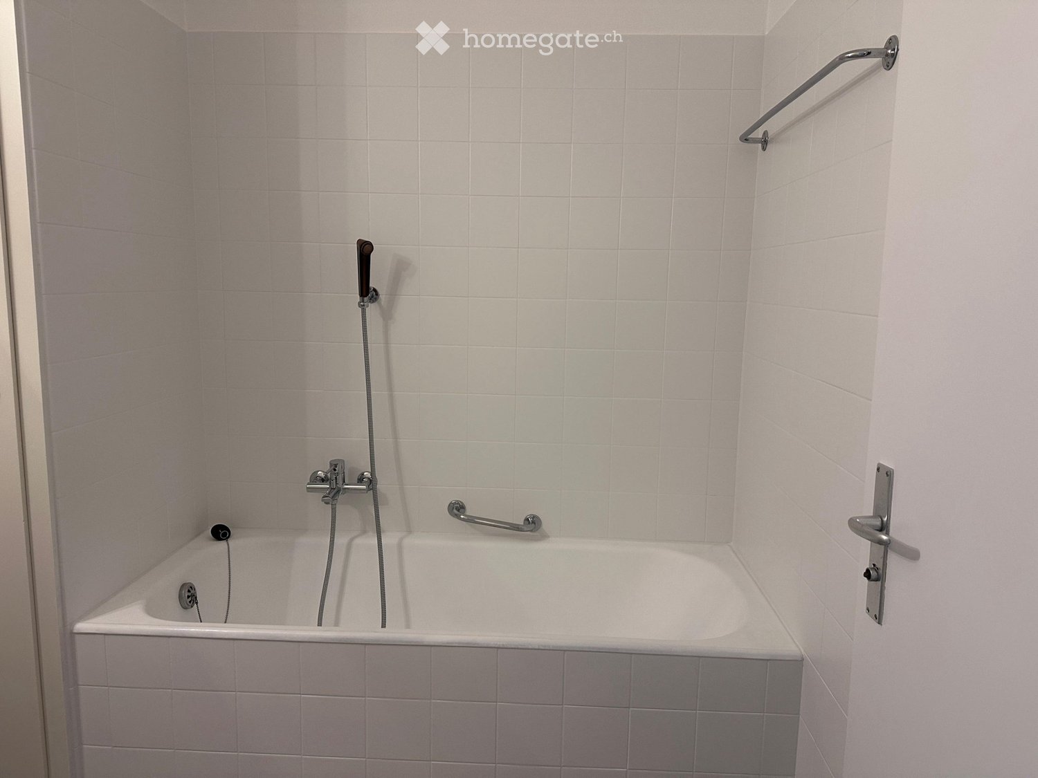 5 rooms apartment