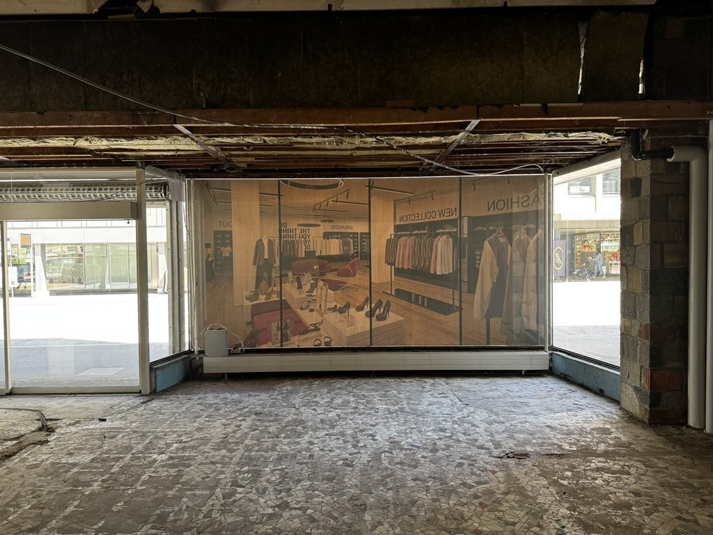 176m² commerciale