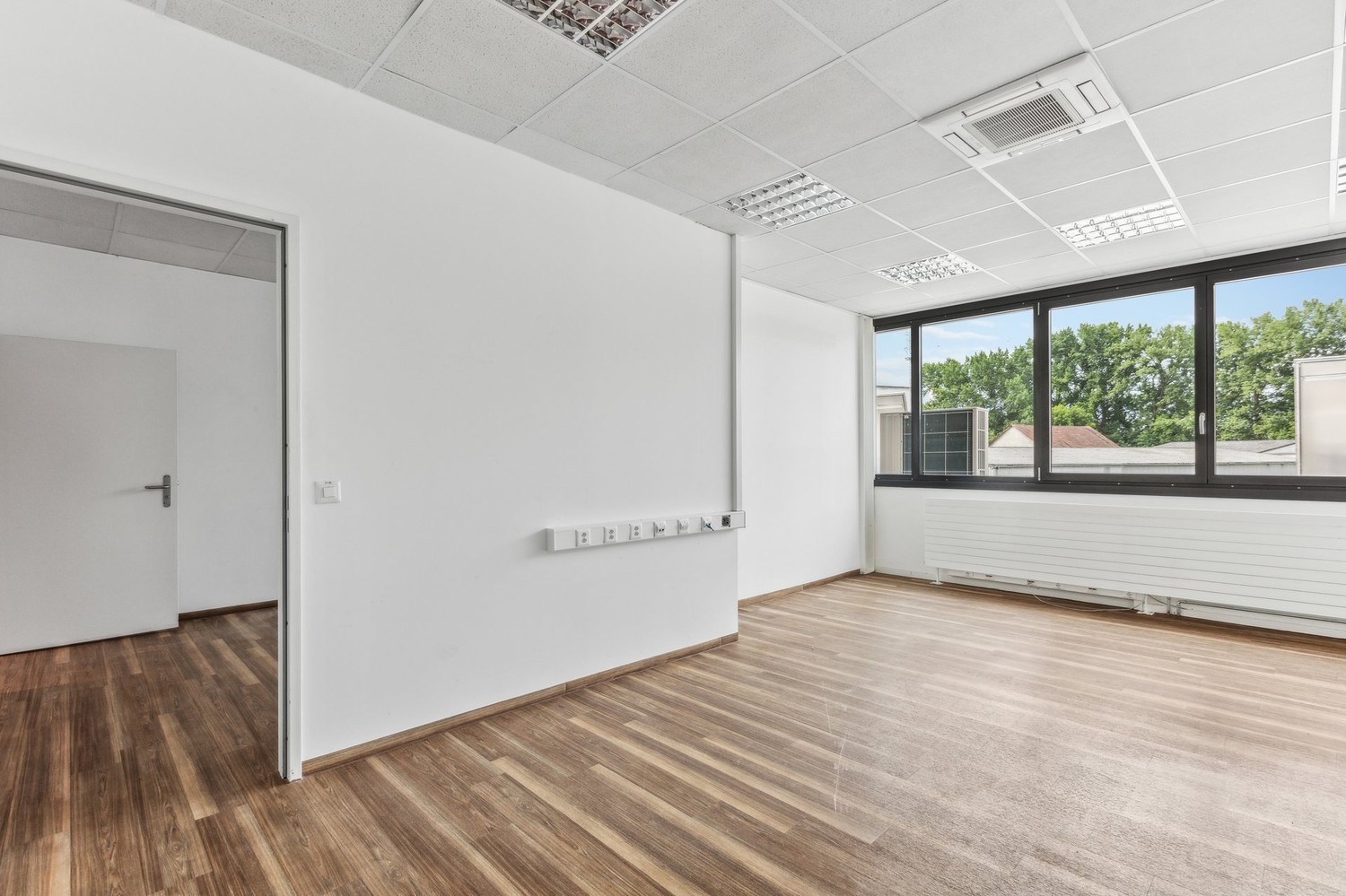345m² bureau