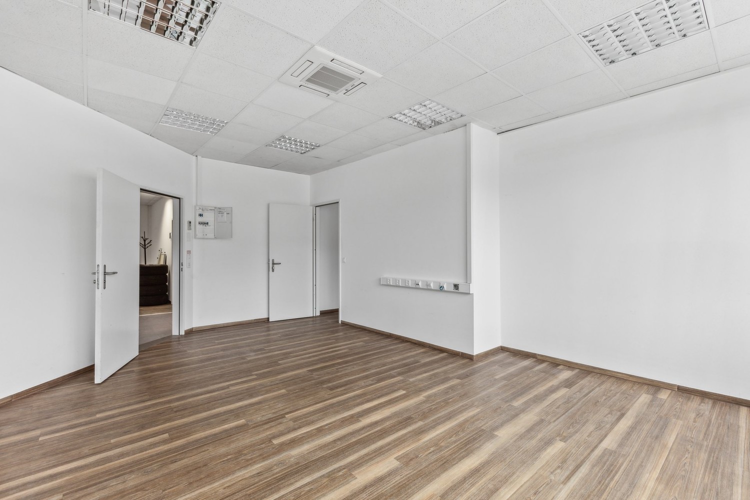 345m² bureau