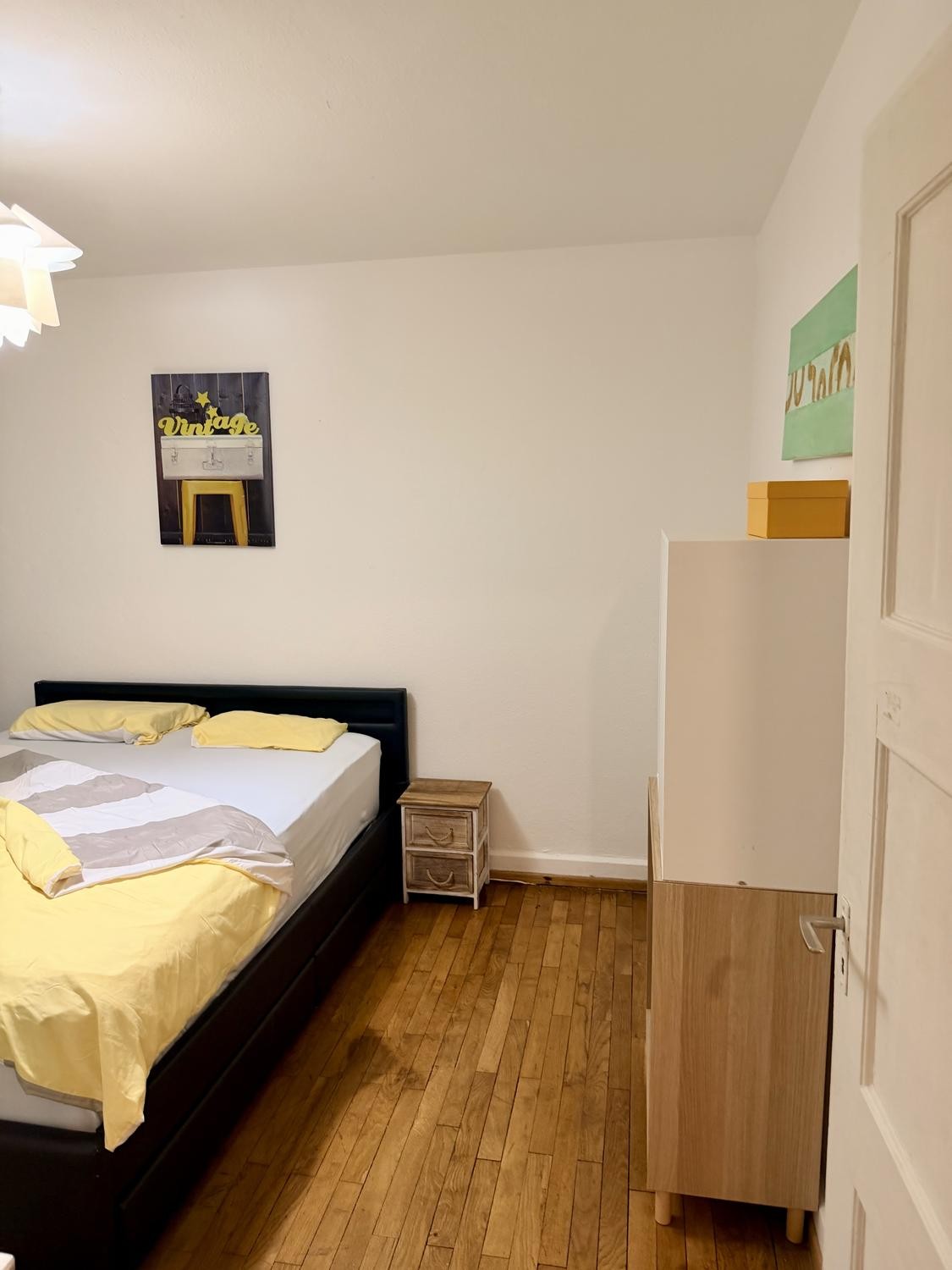 Room in a shared flat, Foto 2 von 3