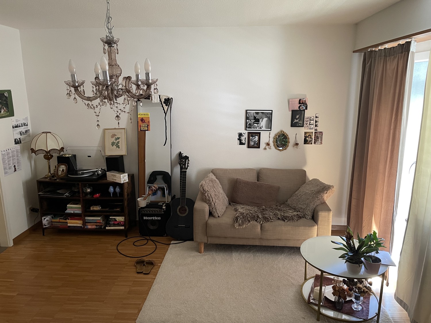 1 room apartment, Foto 2 von 3