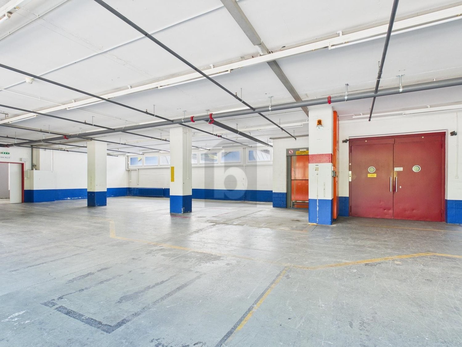545m² locale di magazzino