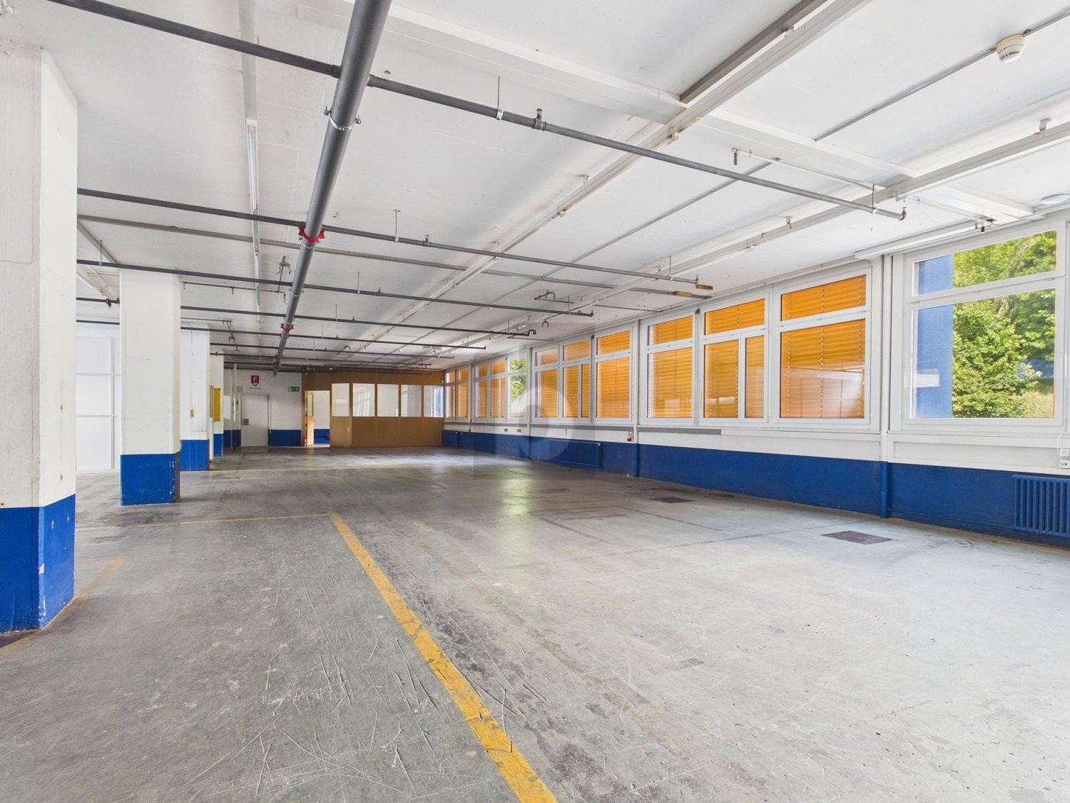 545m² locale di magazzino