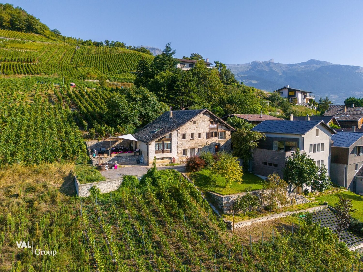 9 ½ Zimmer Einfamilienhaus, Foto 1 von 10