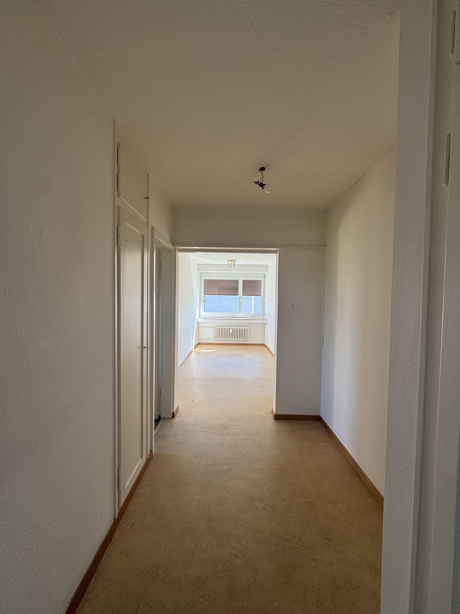 1 room apartment, Foto 1 von 4