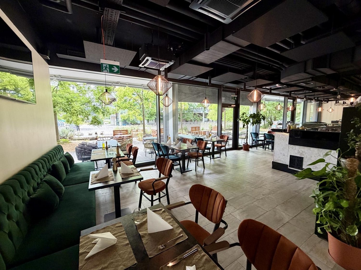260m² Restaurant