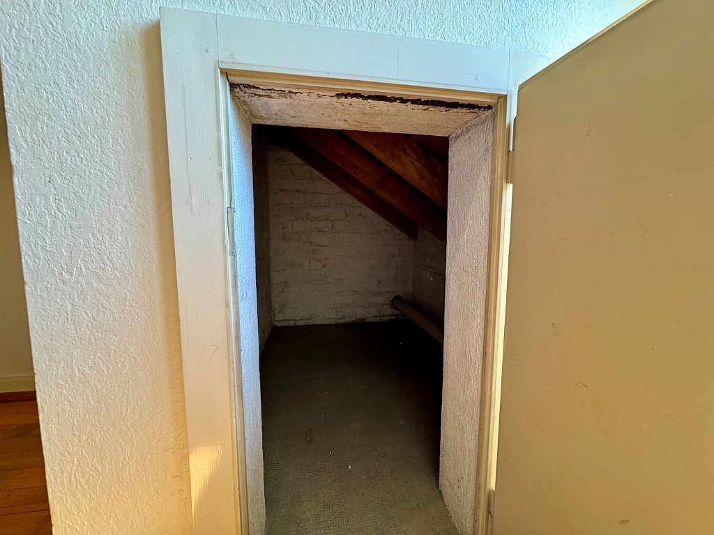 1 room attic flat, Foto 4 von 6