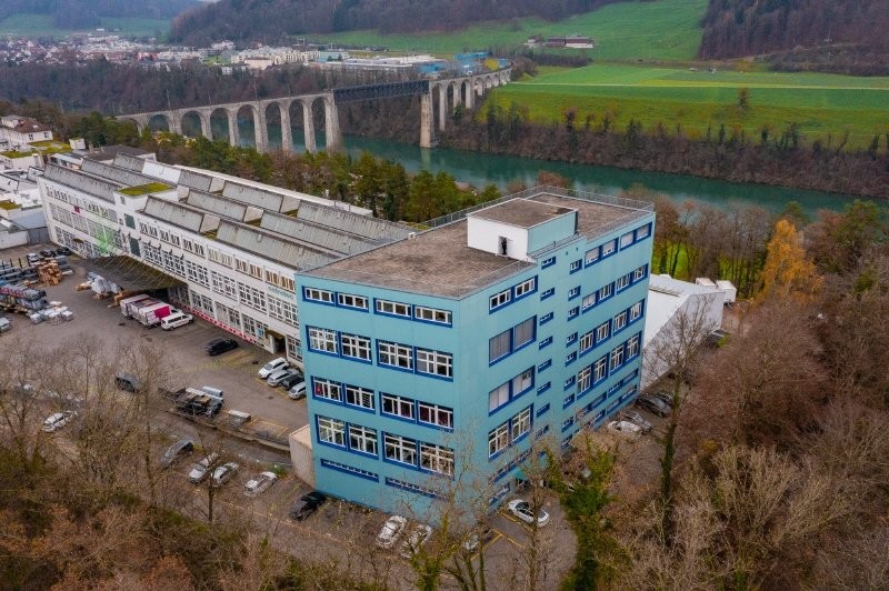 1917m² commercial