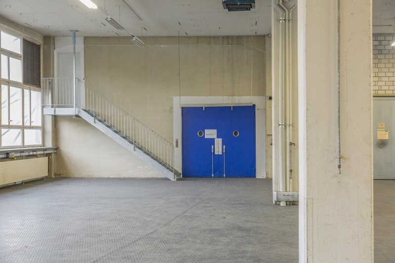 1917m² commercial