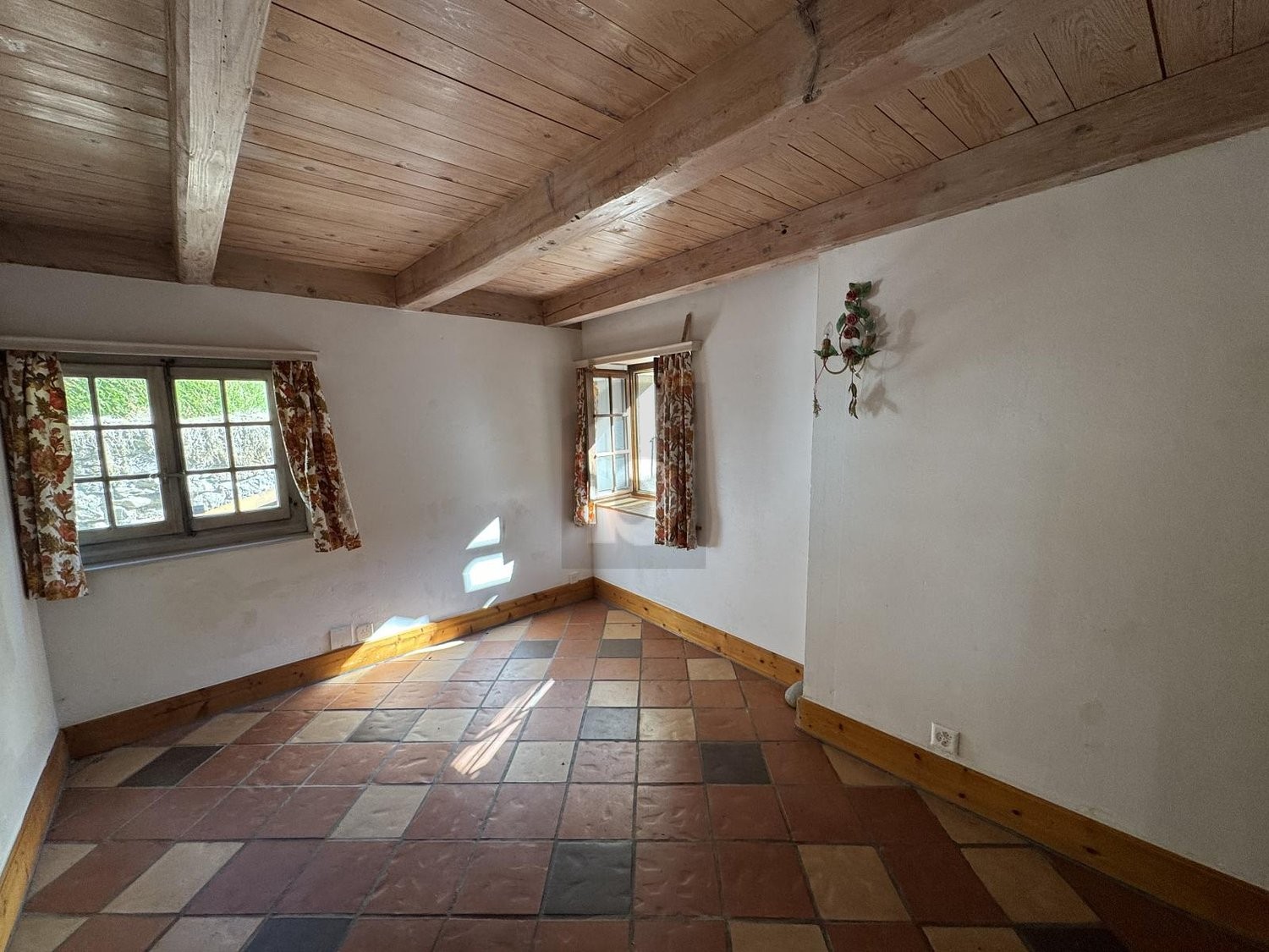 9-Zimmer-Einfamilienhaus