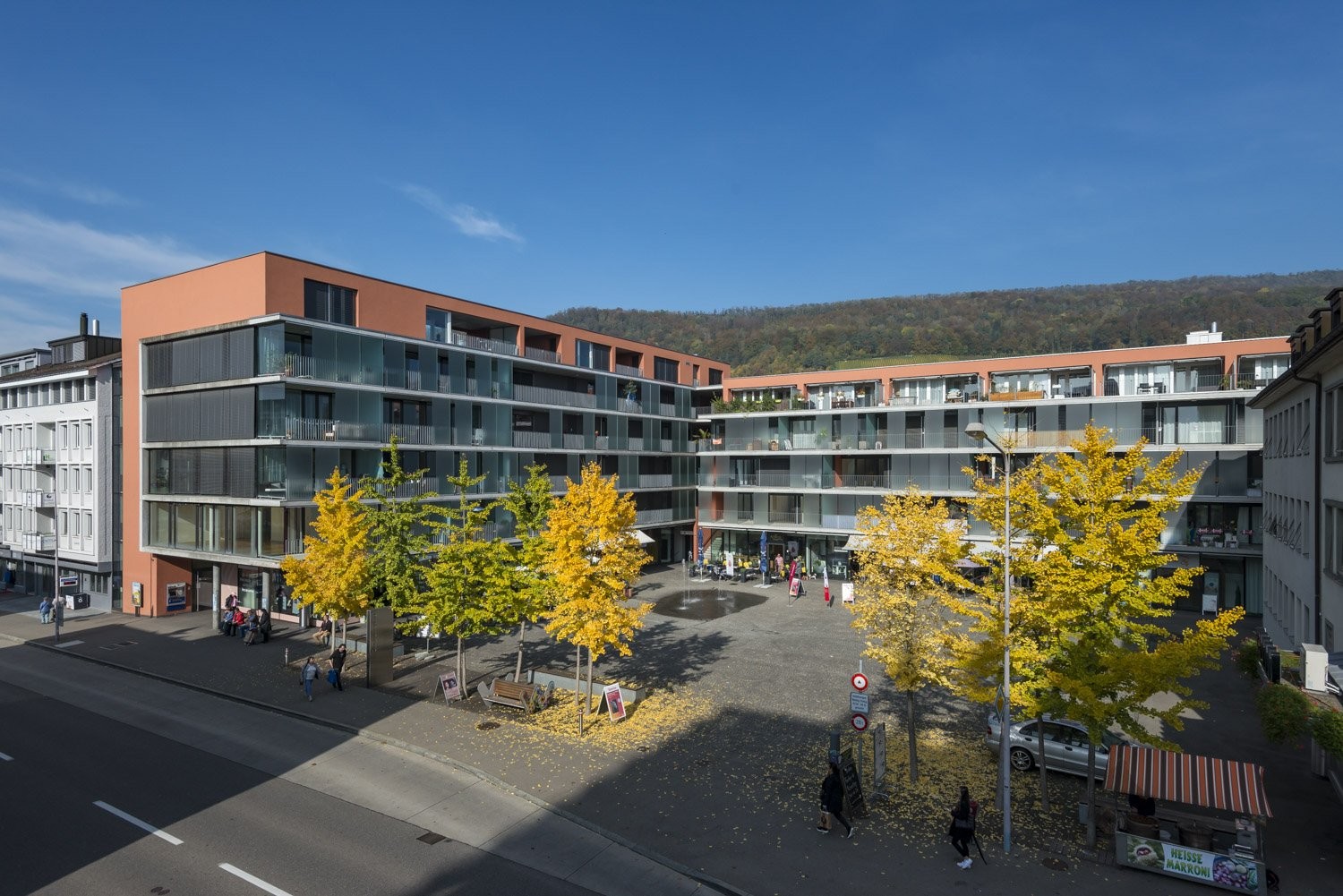 154m² commerciale
