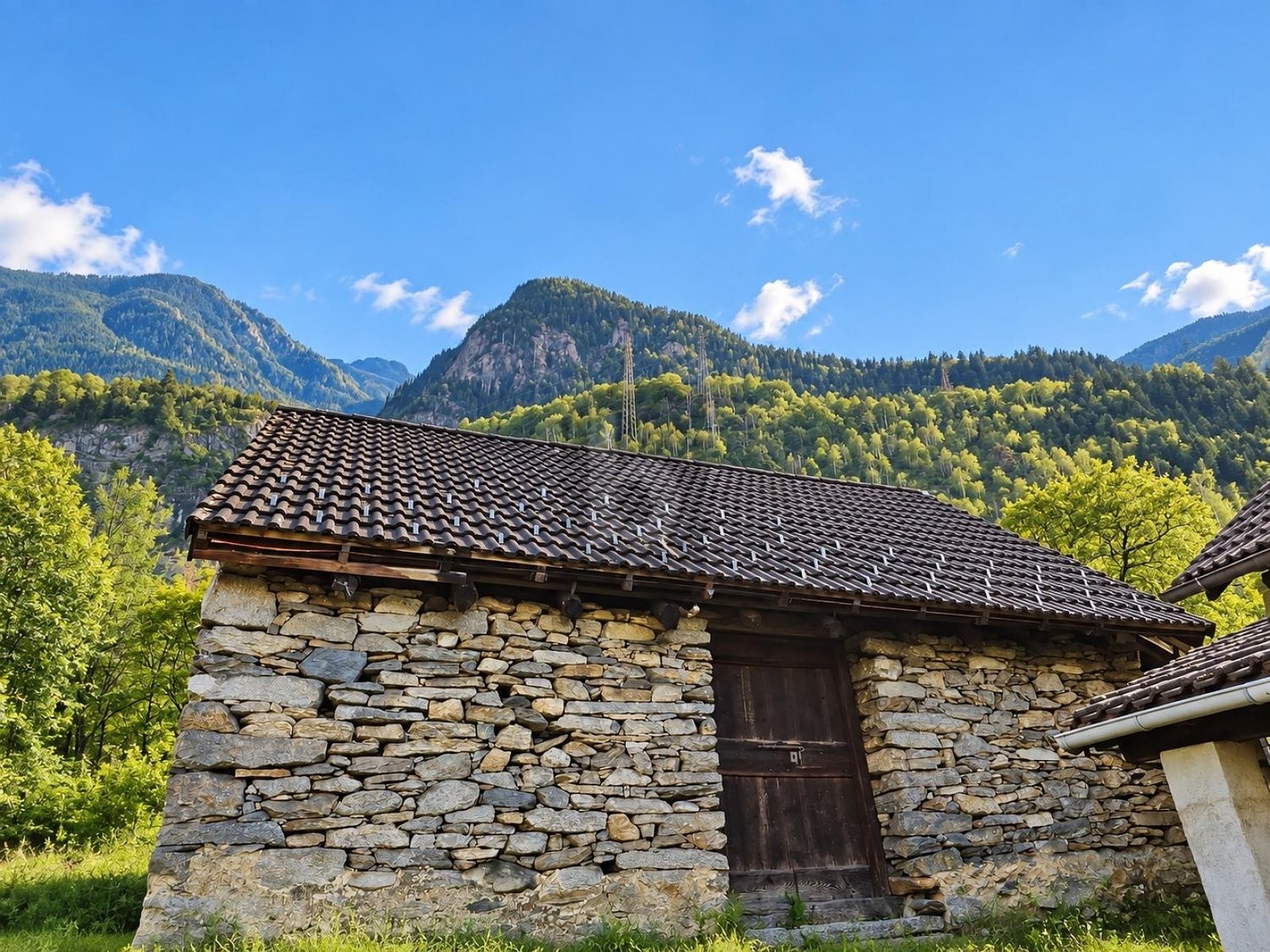 3 rooms farm house