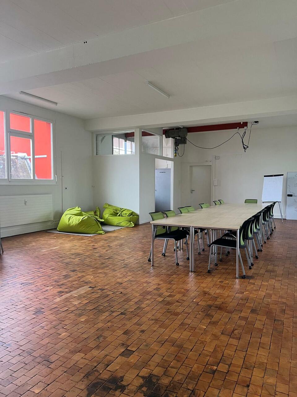 Commercial, Foto 2 von 10