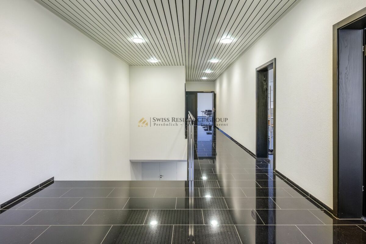 378m² commercial