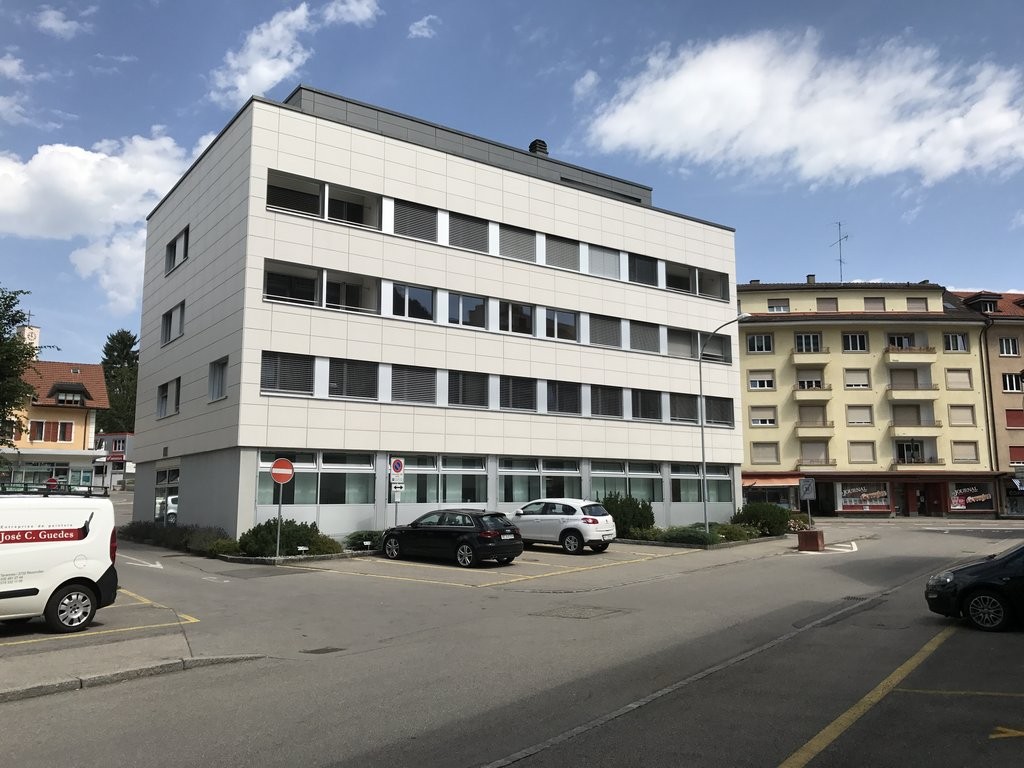 5 rooms apartment