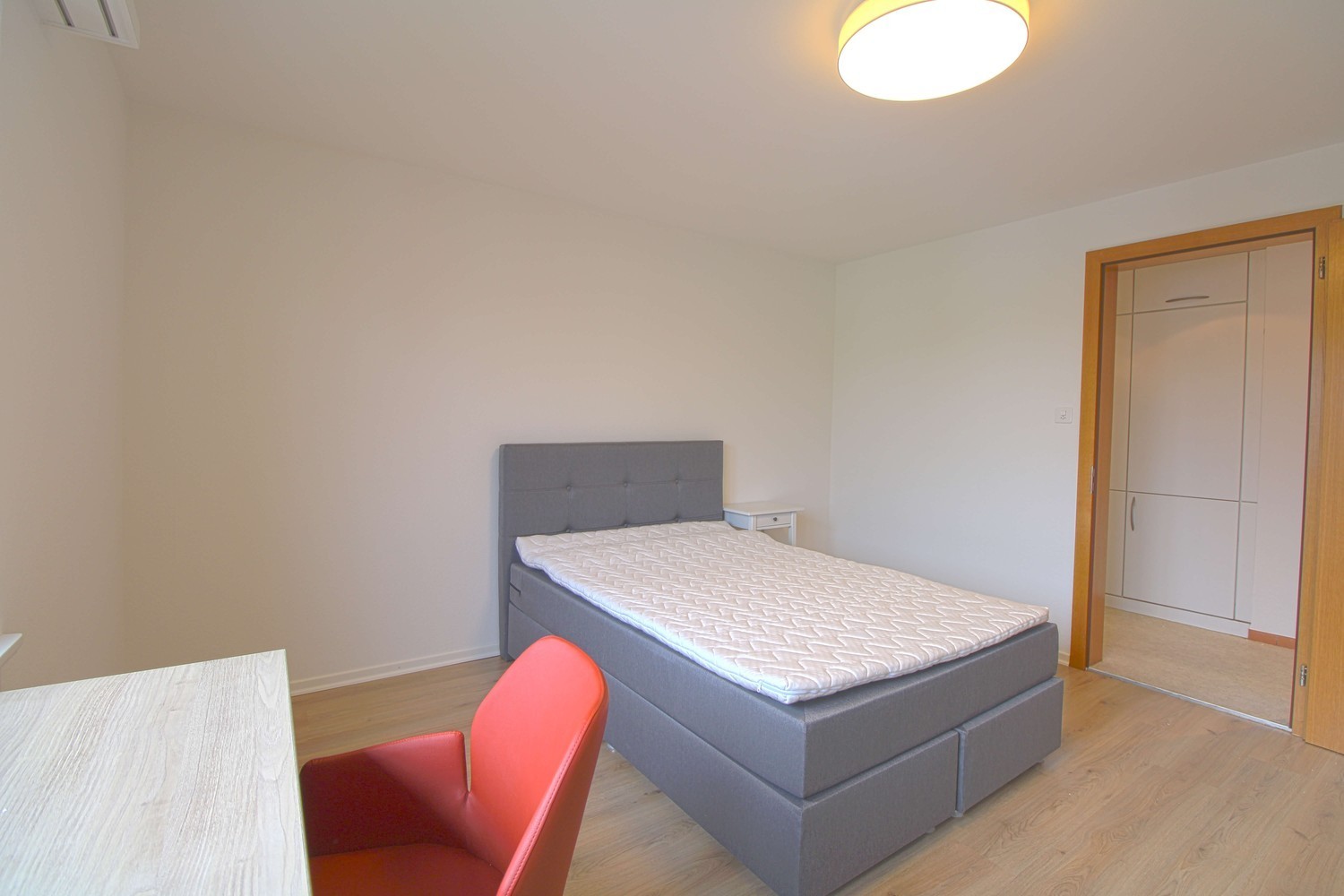 Zimmer in einer Wohngemeinschaft, Foto 3 von 7