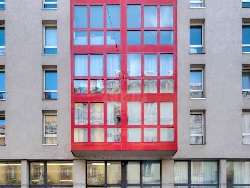 5 rooms apartment