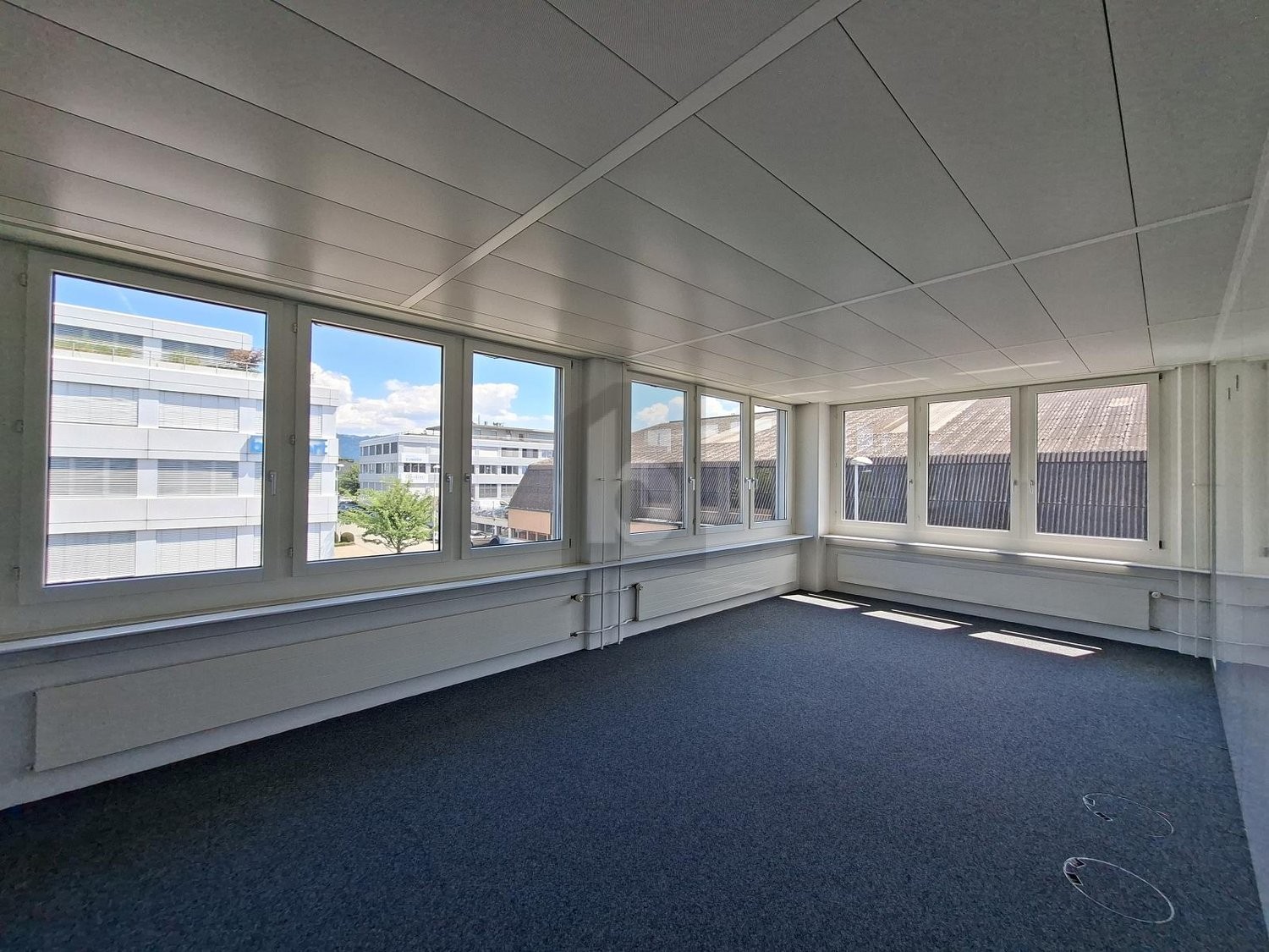304m² office, Foto 2 von 4