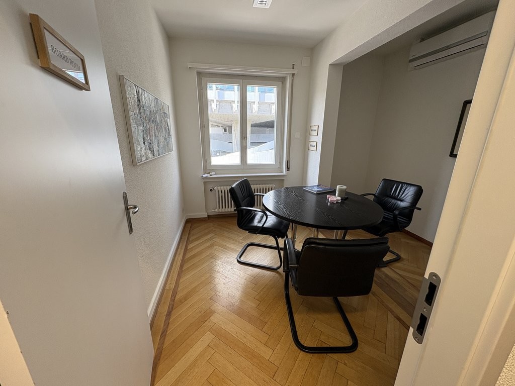 49m² office