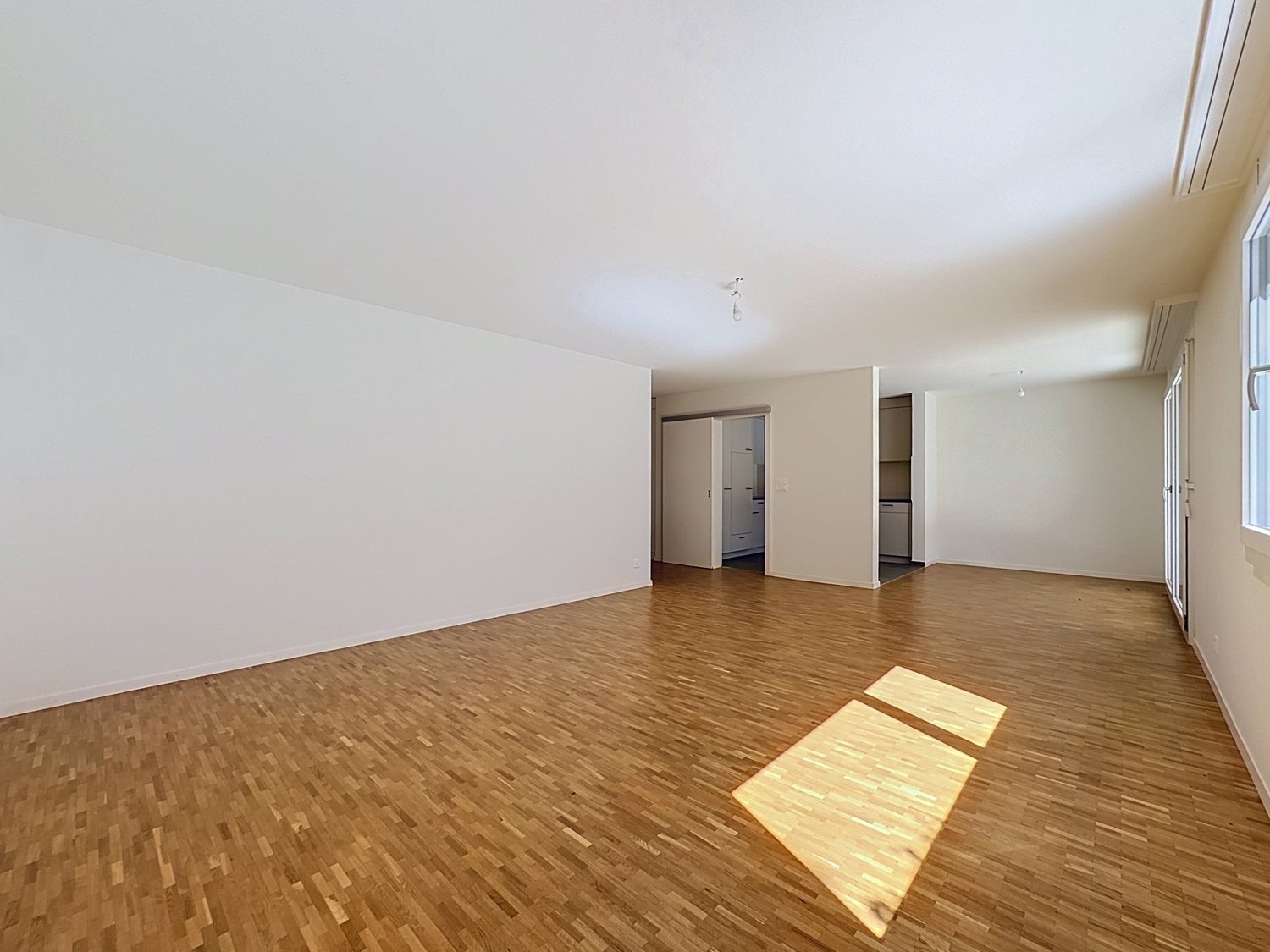 3 ½ Zimmer-Wohnung, Foto 3 von 10