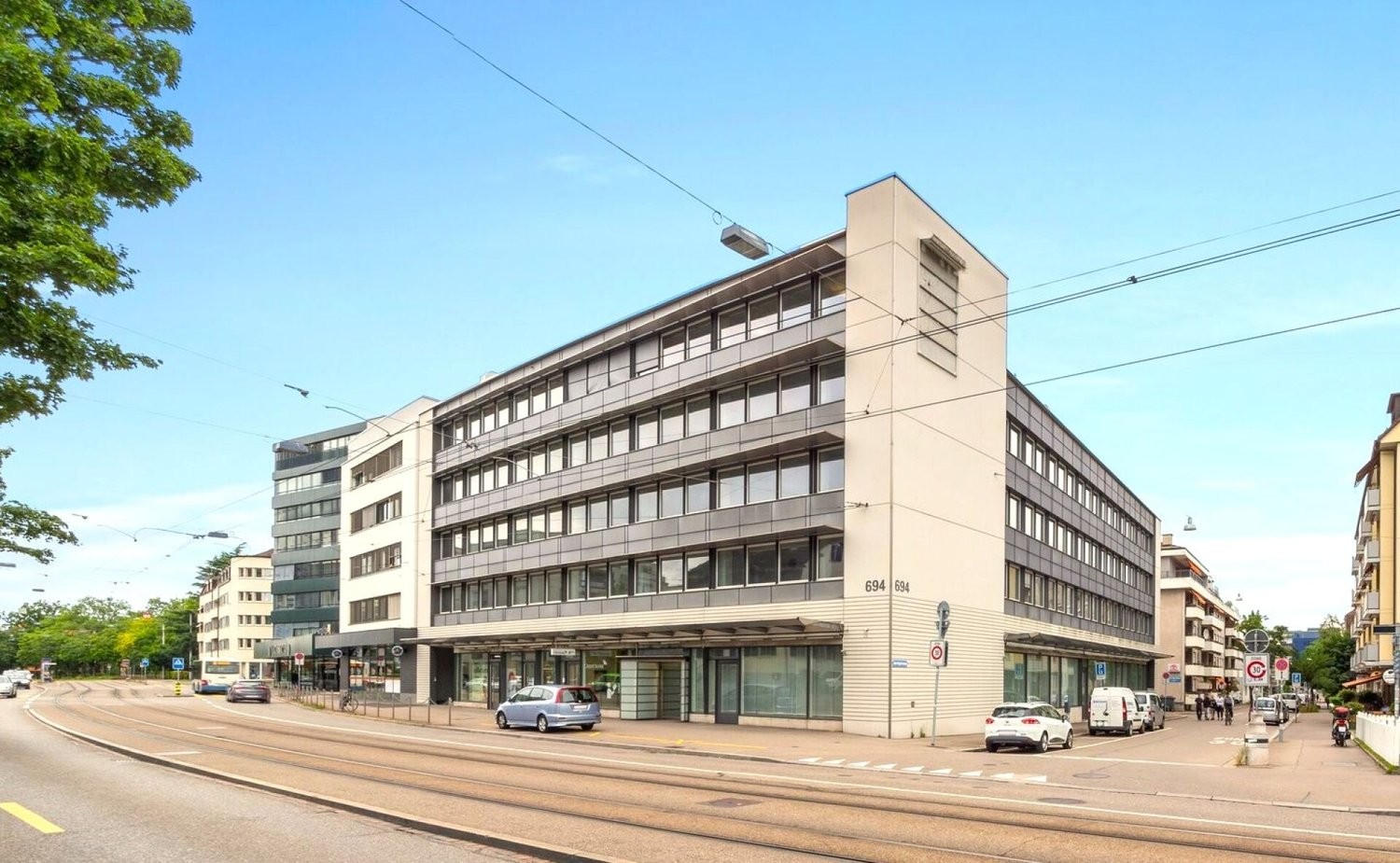 681m² office, Foto 4 von 10
