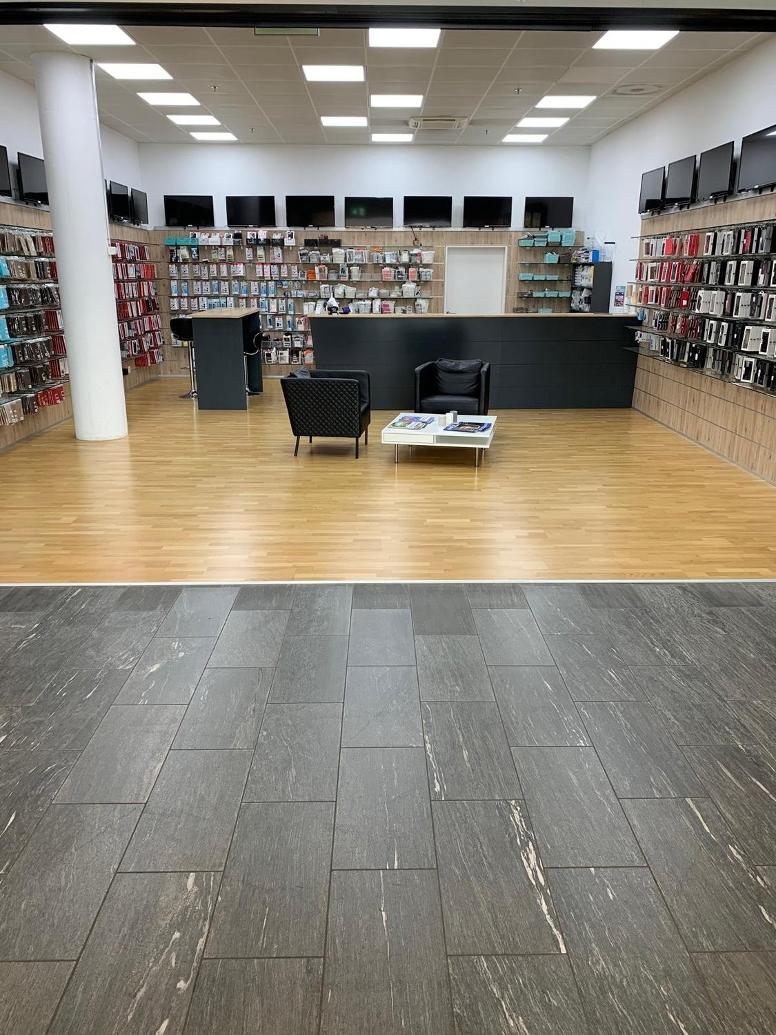 115m² shop, Foto 1 von 2
