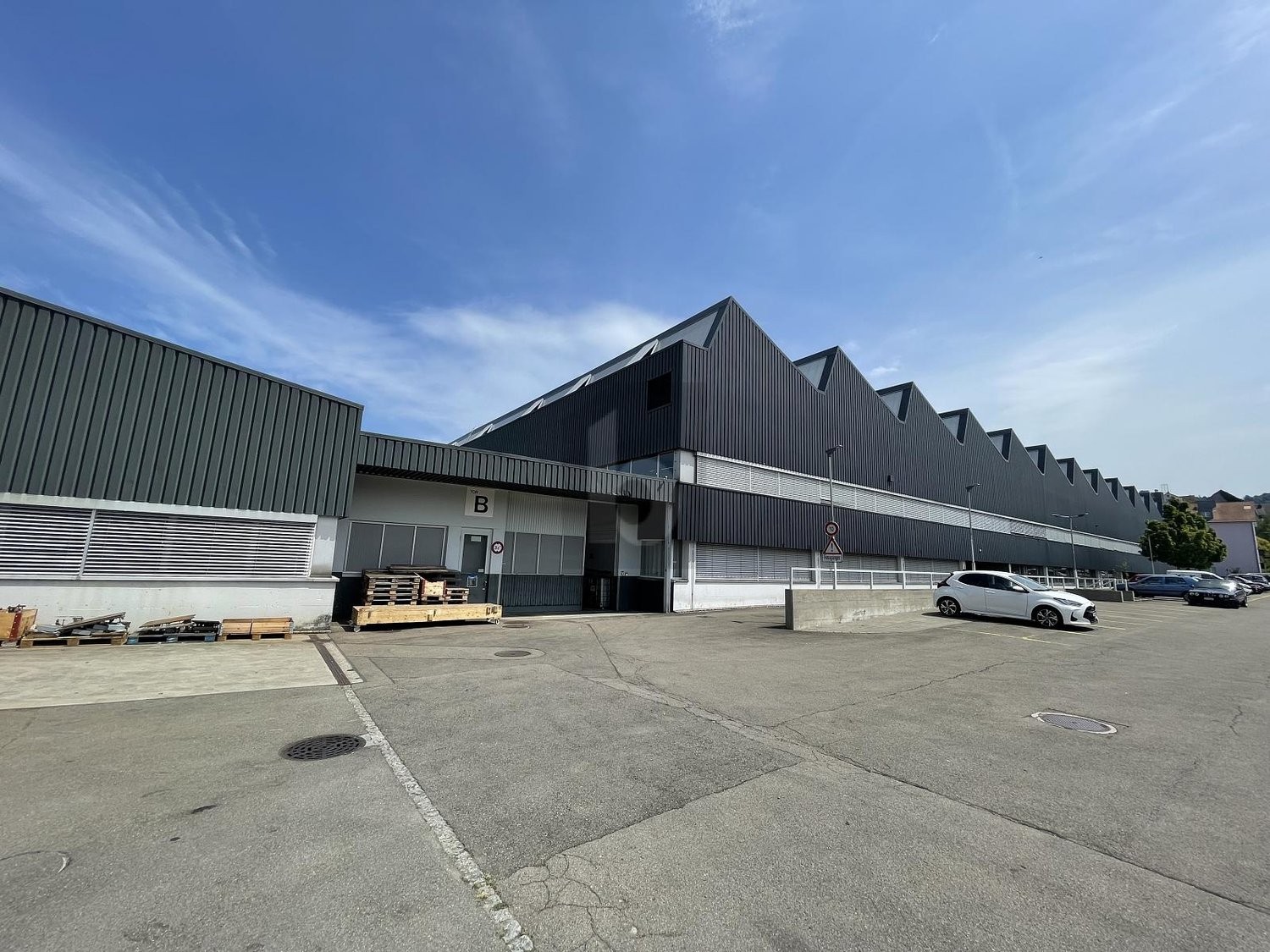2390m² industrial object