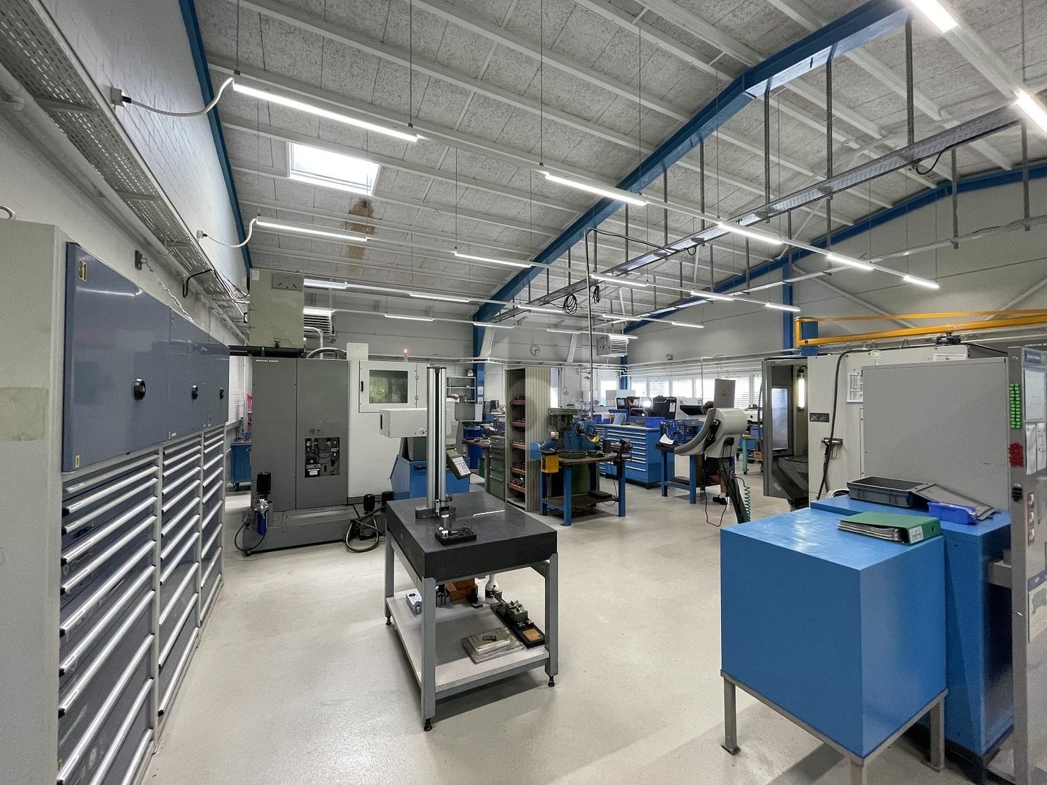 2390m² industrial object