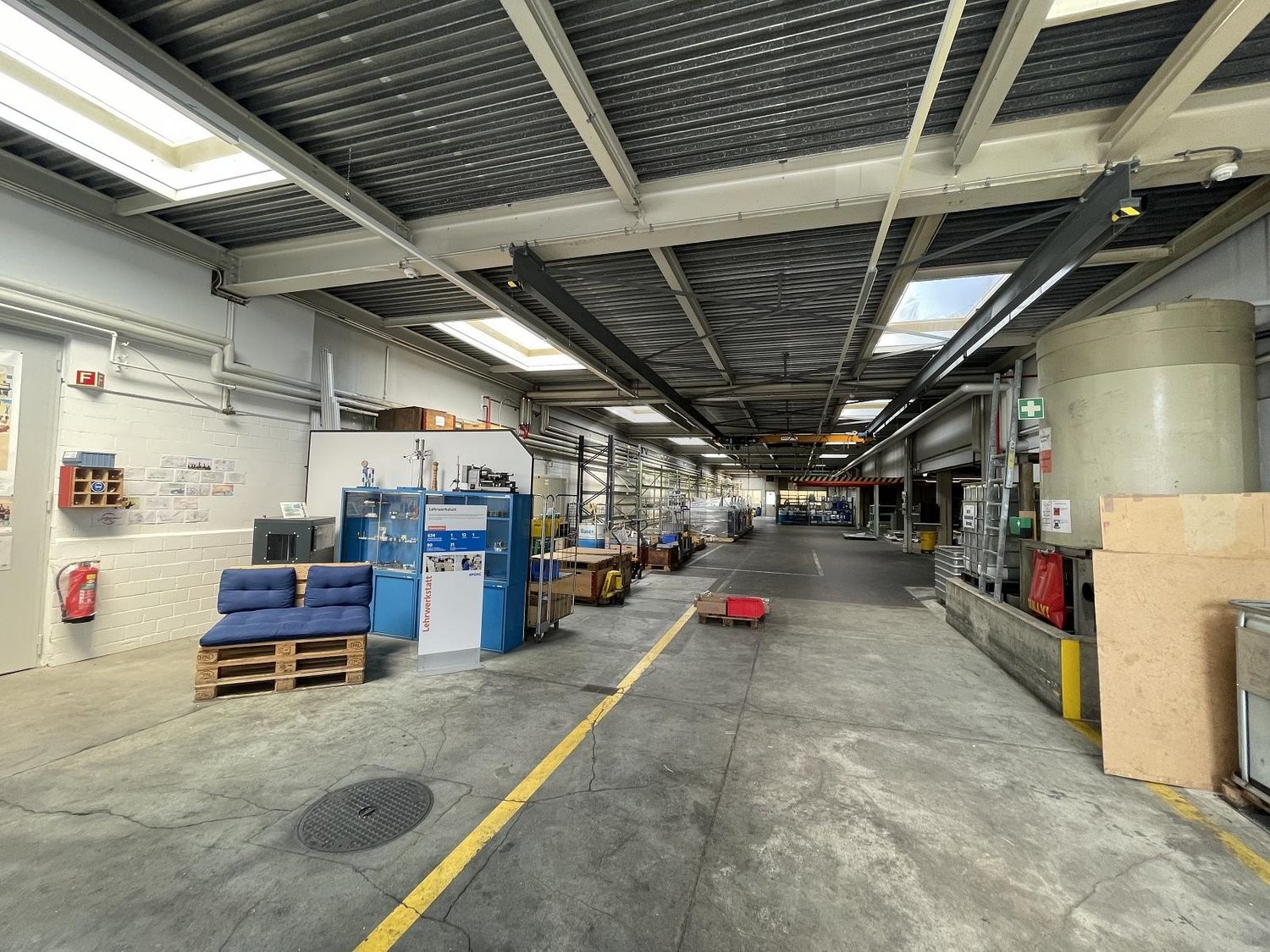 2390m² industrial object