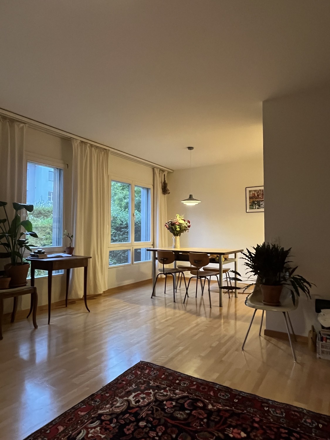 Ruhige 2.5-Zimmer-Erdgeschosswohnung mit privater Terrasse und Garten – Nur im September verfügbar, Foto 2 von 8