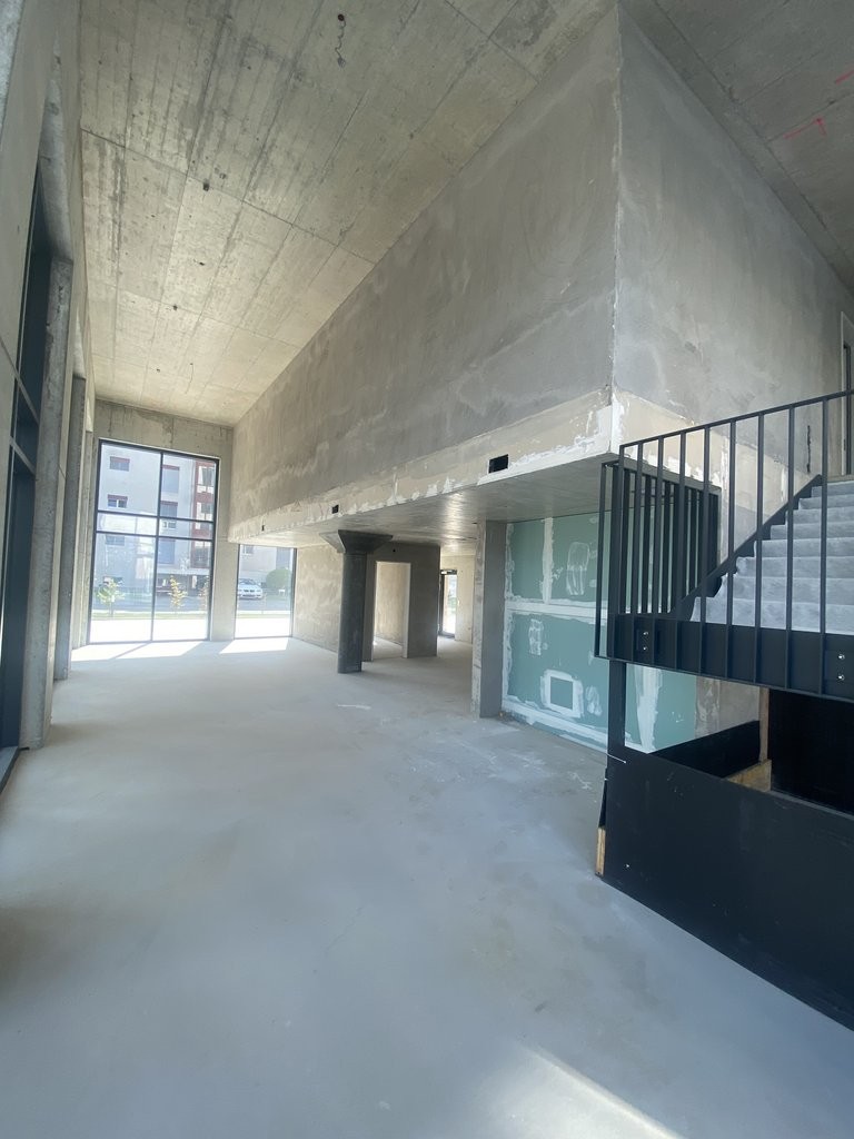 171m² commerciale