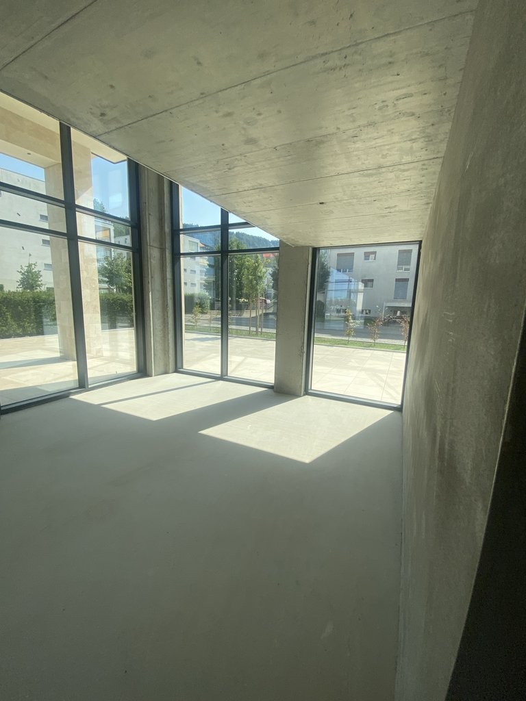 171m² commerciale