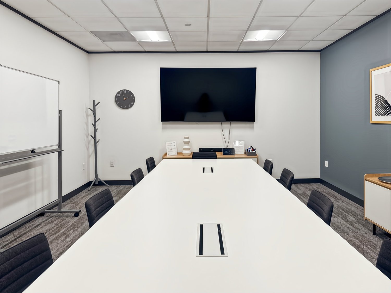 220m² office