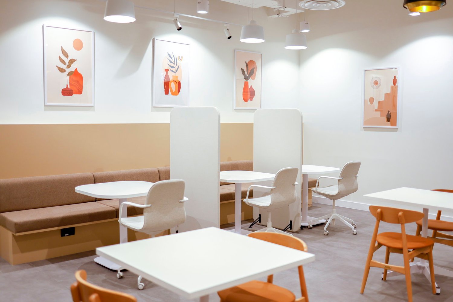 220m² office