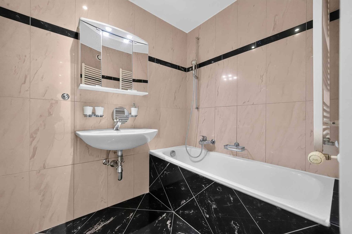 3 ½ Zimmer Wohnung, Foto 6 von 8